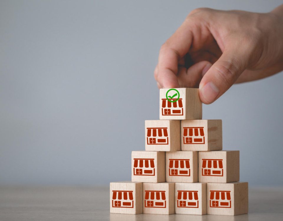 pirámide mostrando la gestión multisucursal